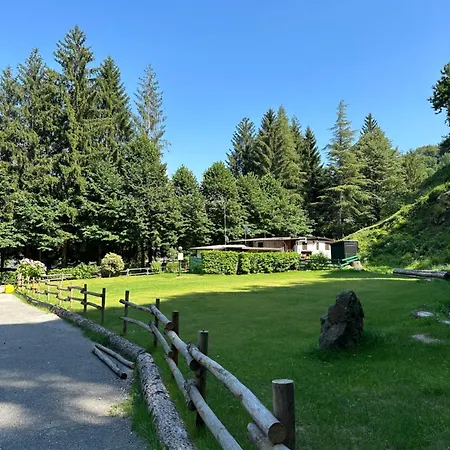 Campeggio Madonna Del Ghisallo Campsite Magreglio
