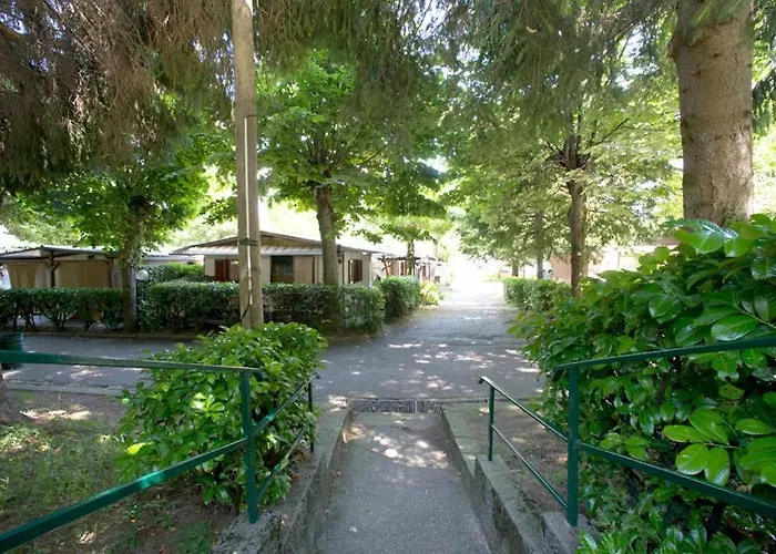 Campeggio Madonna Del Ghisallo 캠프장 마그레글리오